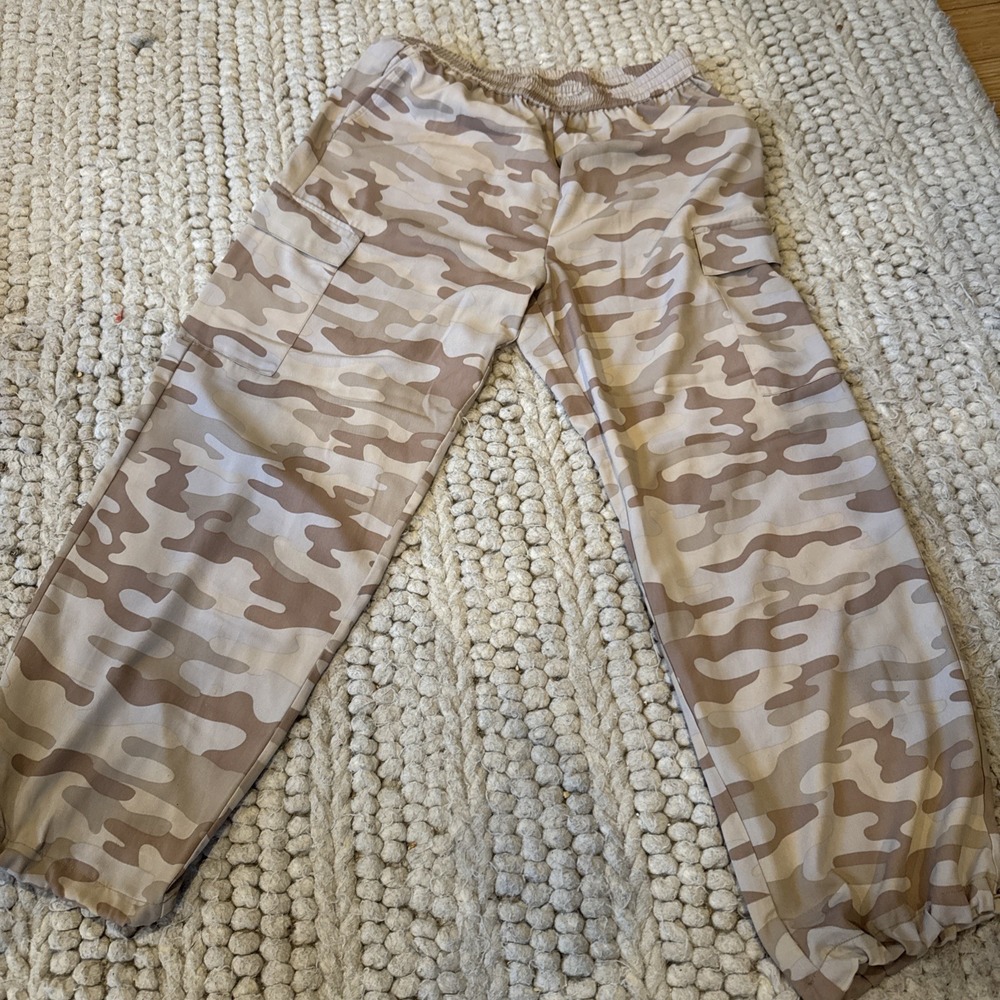 Modern Works Light Weight Wind Pants Camouflage Size Large